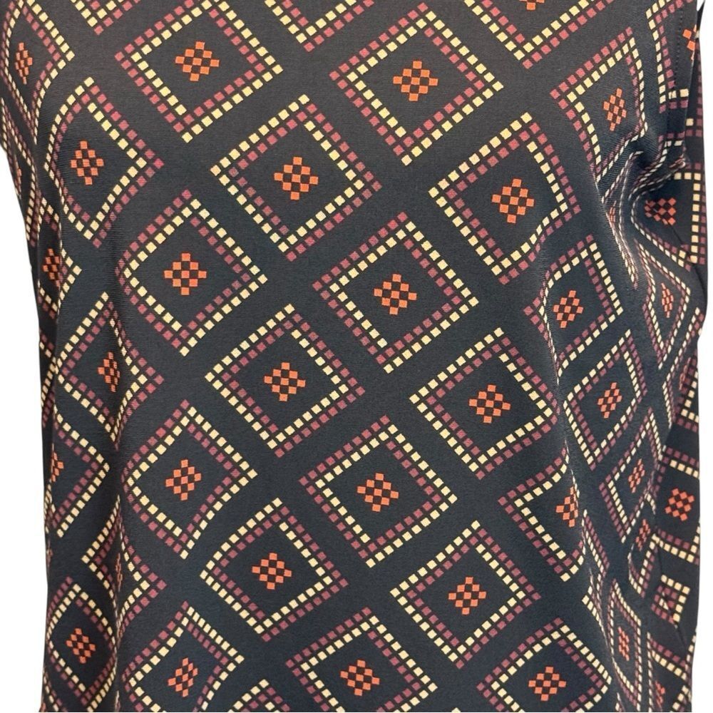 Geometric Pattern Sheath Tank Top - Picture 2 of 3